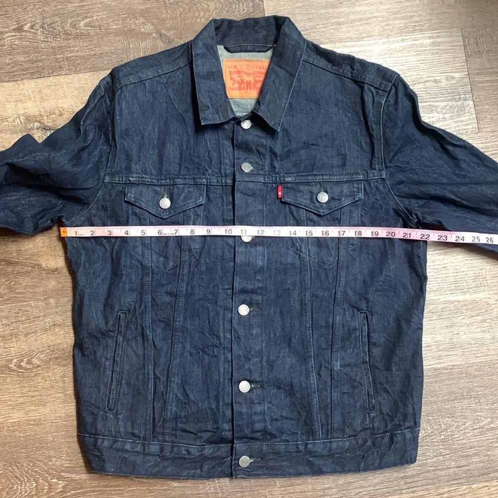 Levi's NWT Relaxed Trucker Dark‎ Denim Jean Jacket Women's Size Medium - Picture 7 of 8